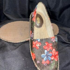 Micheal kors size 6.5